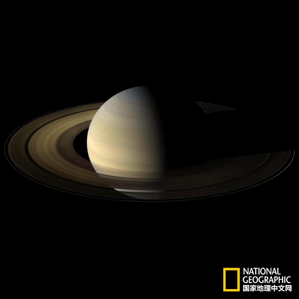 科学家们推测土星环可能相当年轻
